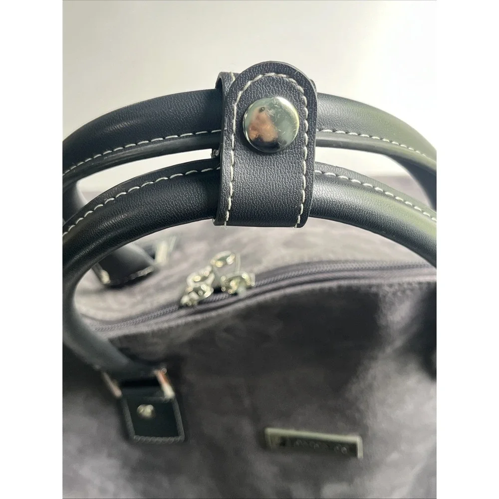 New London Fog Carry On 20